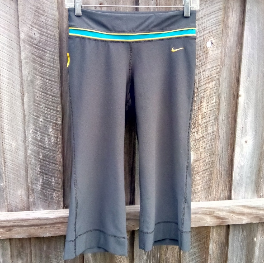 Rare Nike Livestrong Dri-Fit Gray Teal Capris XS